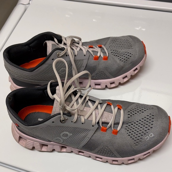 On Running Shoes - On Running Women's Gray and Orange Athletic Shoes
